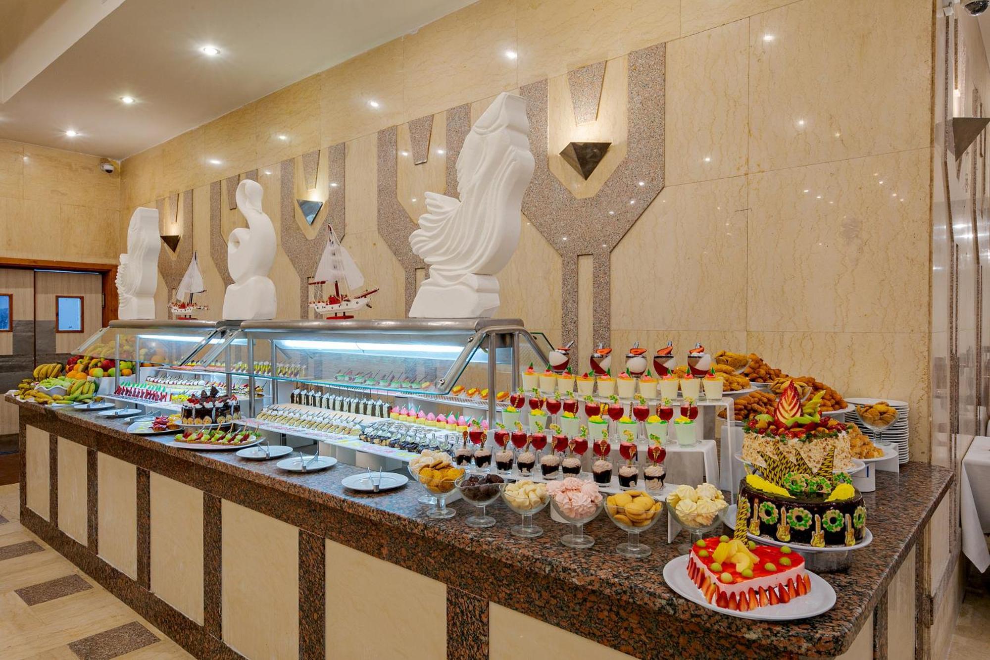Marlin Inn Azur Resort Hurghada Bagian luar foto